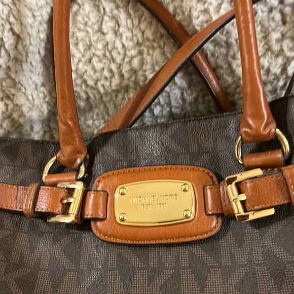 Authentic Michael Kors Dark Brown Logo Purse W/Caramel Leather Accents & Straps - Picture 8 of 11